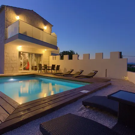 Pax Villa *