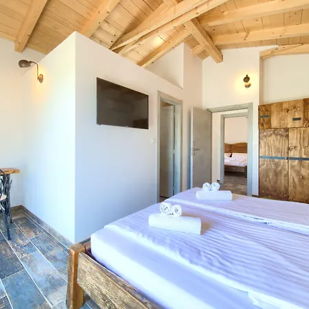 Pax Villa Vrh
