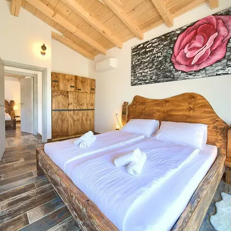 Pax Villa *